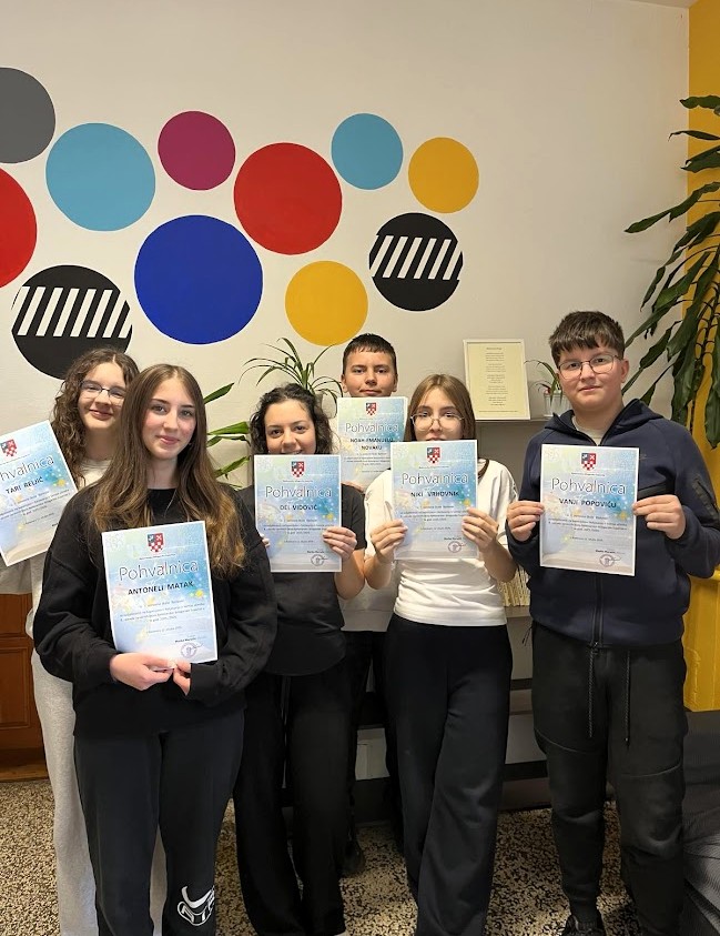 Naši kemičari najbolji u županiji u kategoriji 8. razreda