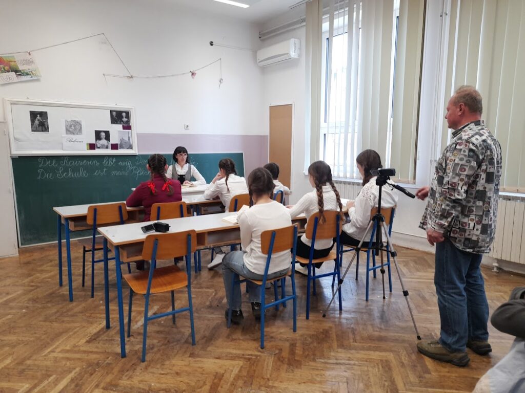 Snimamo film o 250 godina naše škole